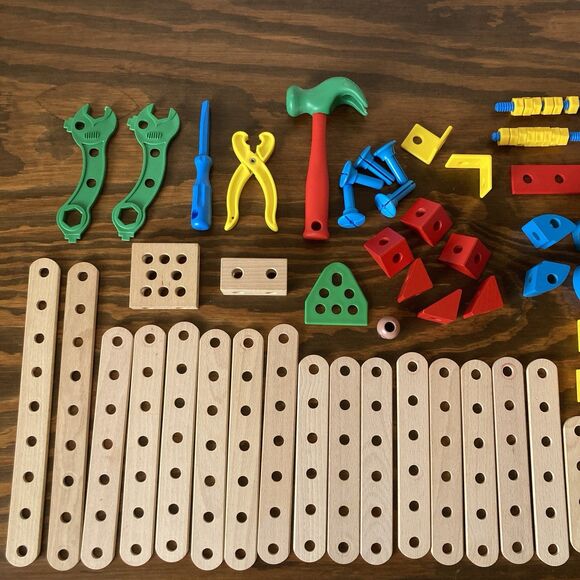 Brio Mec Assorted Construction Set and Instructions - Picture 3 of 11